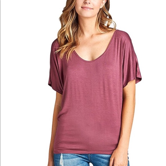 Active USA Tops - 🔵 *NEW* Plum Colored, Round Neck Tee